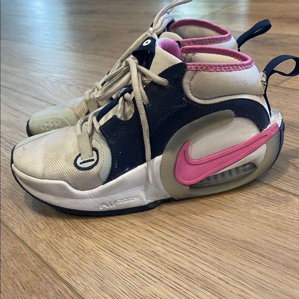 Nike Zoom Crossover Sneaker